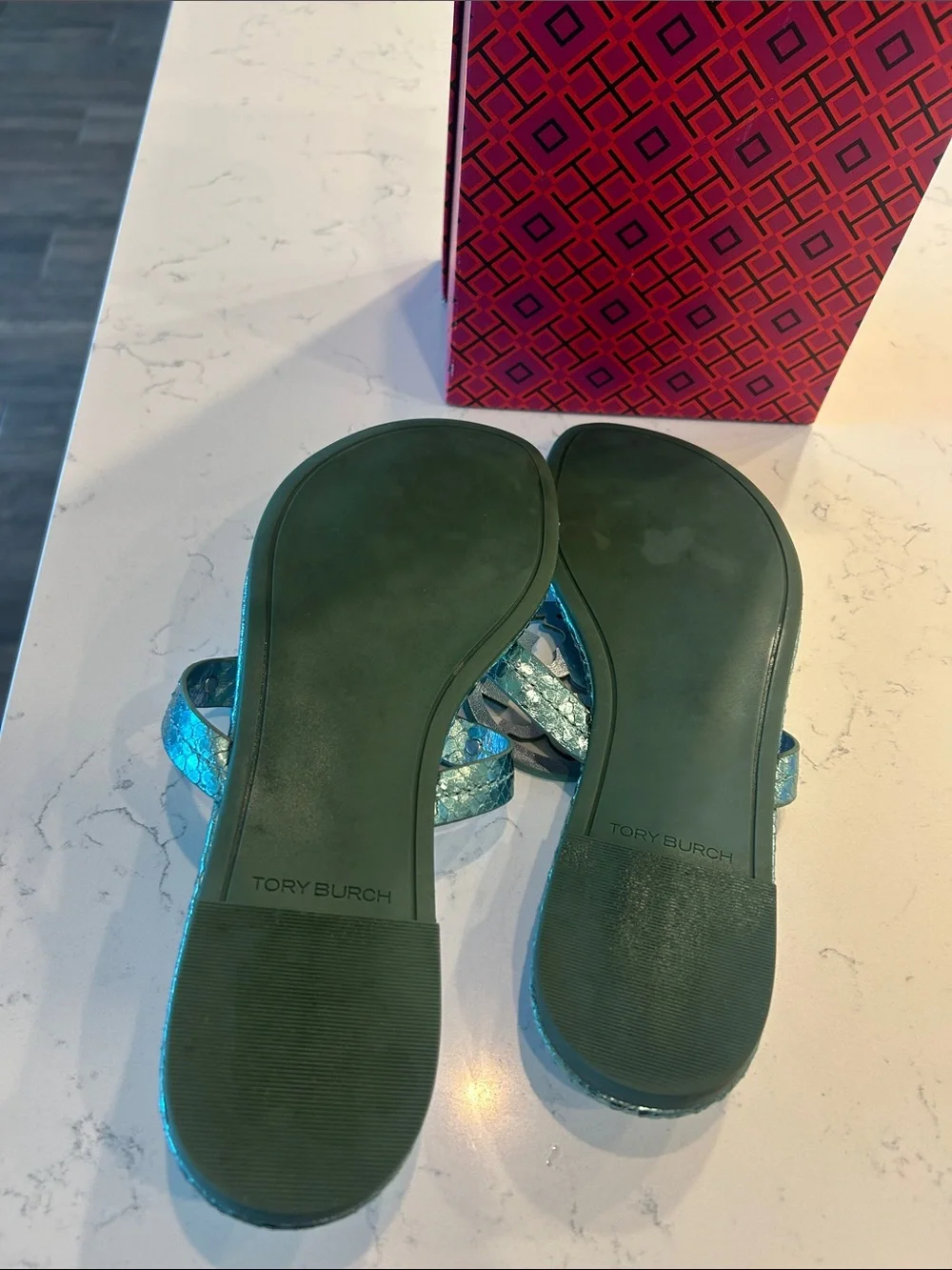 Tory Burch Metallic embossed snake Miller Logo Thong Sandals. in Laguna Green. - Picture 6 of 6
